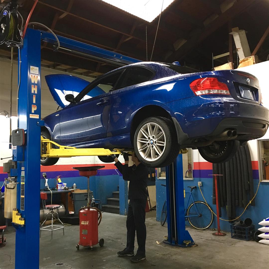 Importance of Experienced BMW and MINI Technicians